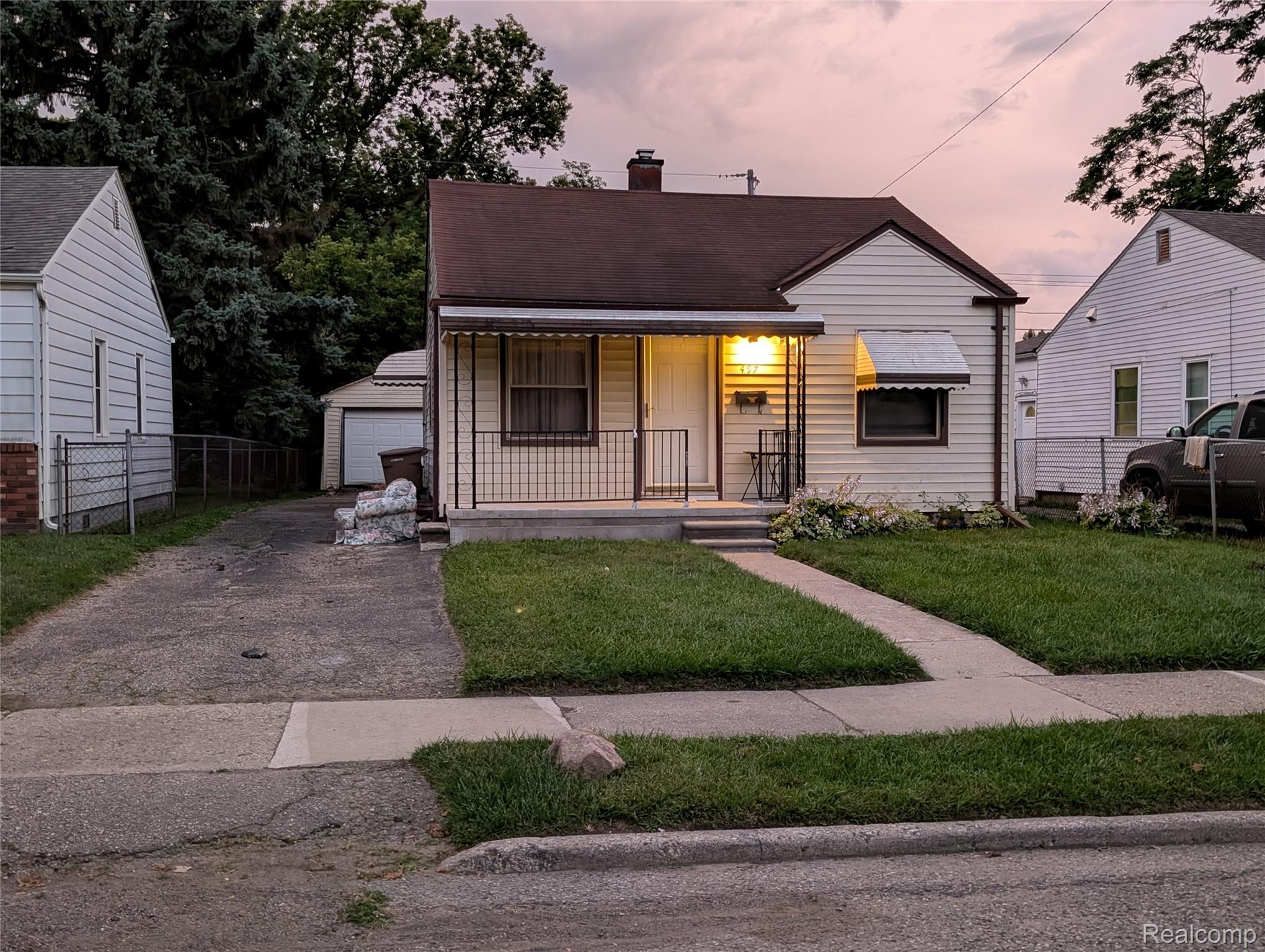 497 Montana Avenue