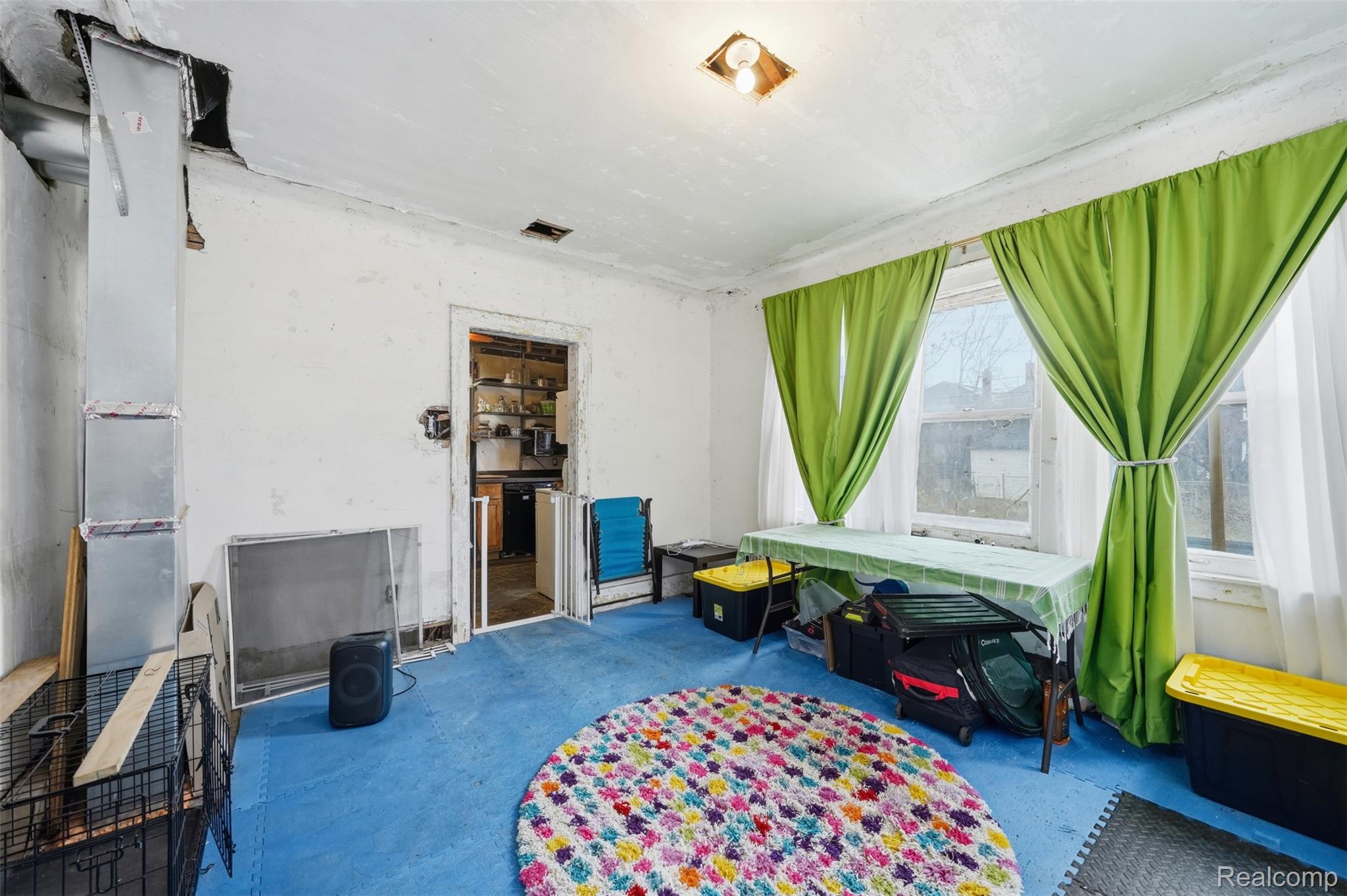 3275 Collingwood Street