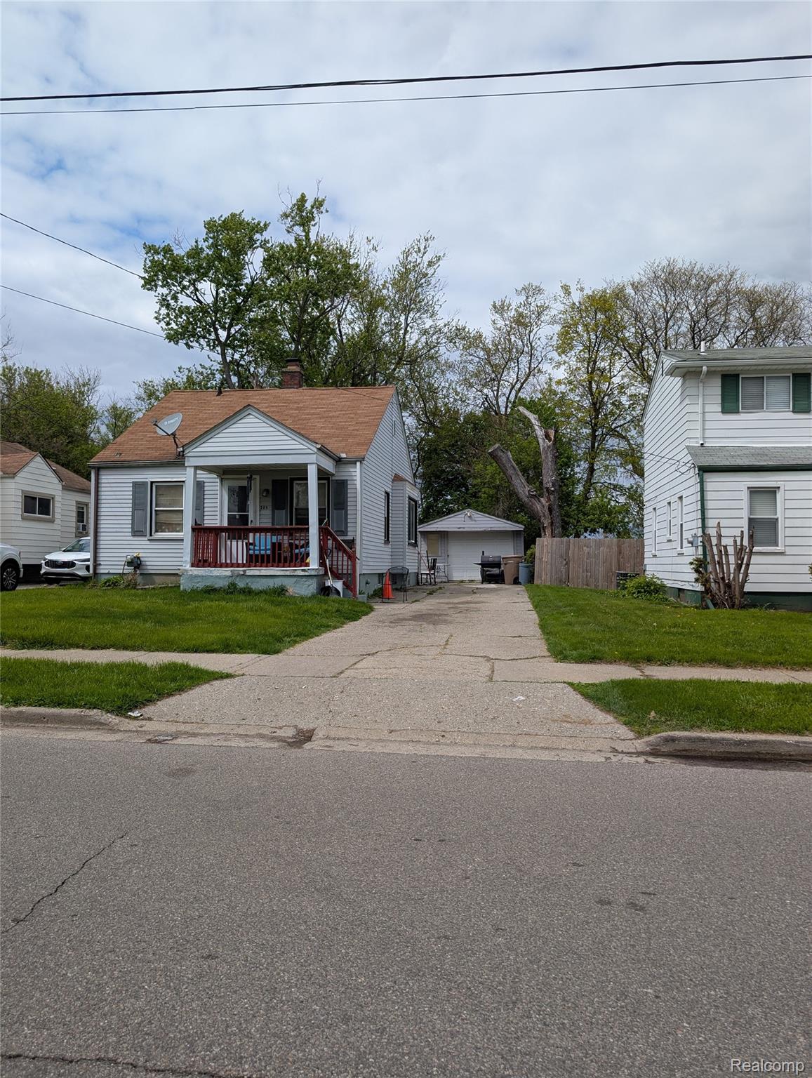 309 Michigan AVE