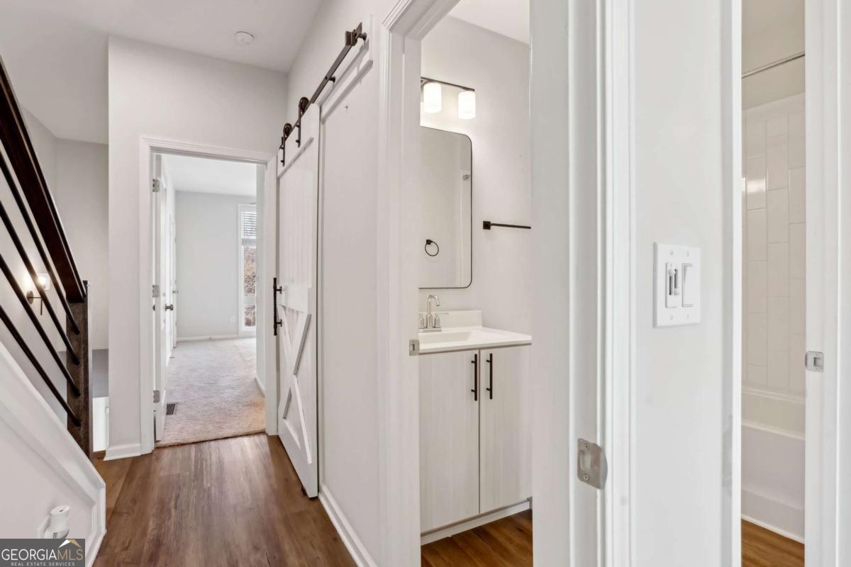 457 Parkway Drive NE