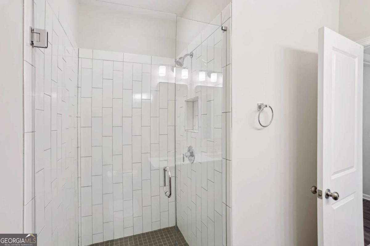 457 Parkway Drive NE