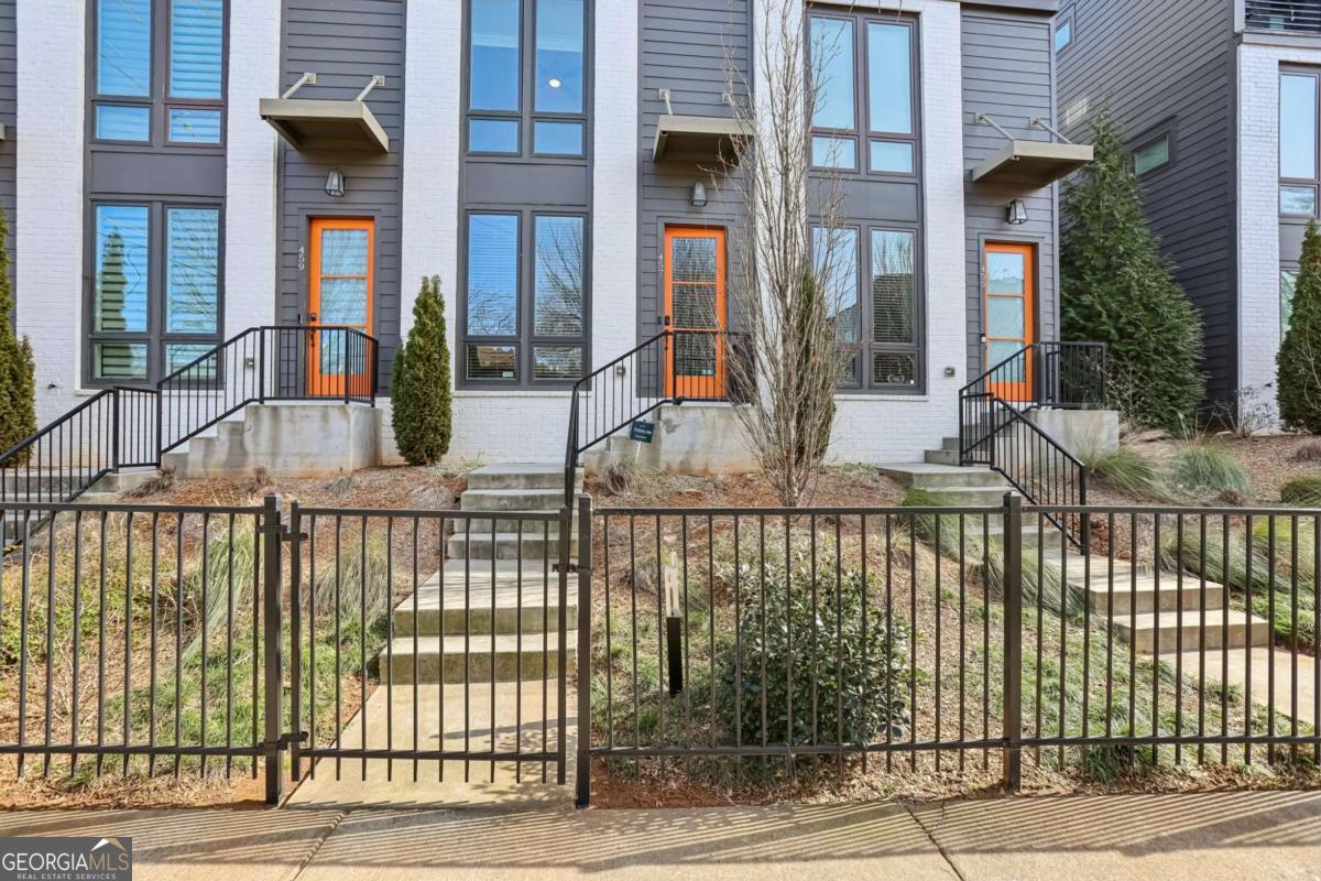 457 Parkway Drive NE