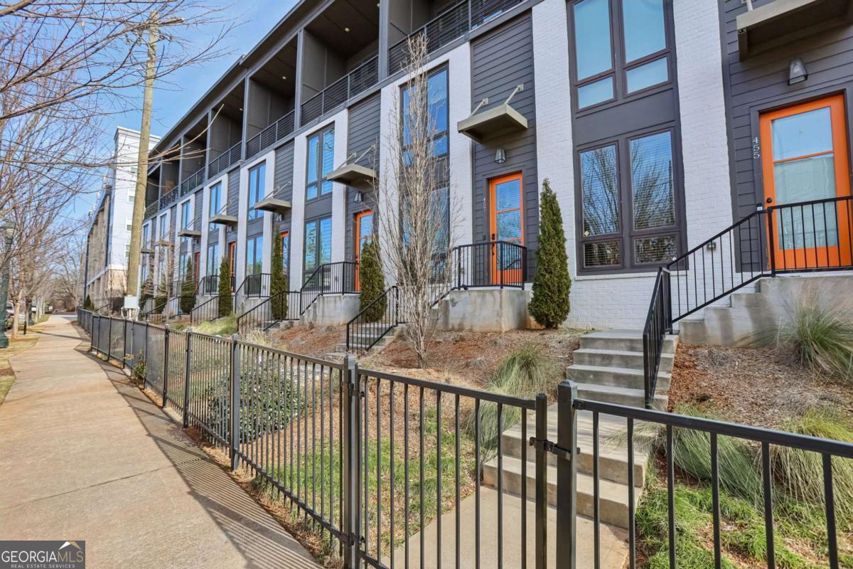 457 Parkway Drive NE