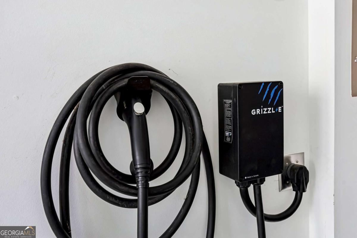 457 Parkway Drive NE