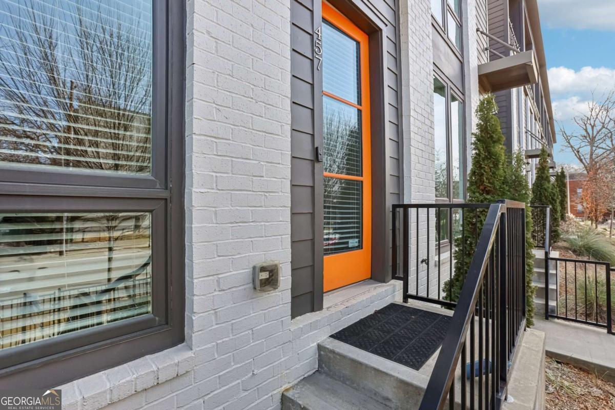 457 Parkway Drive NE