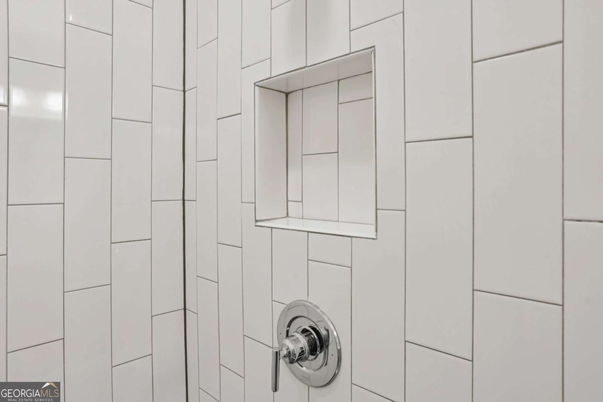 457 Parkway Drive NE