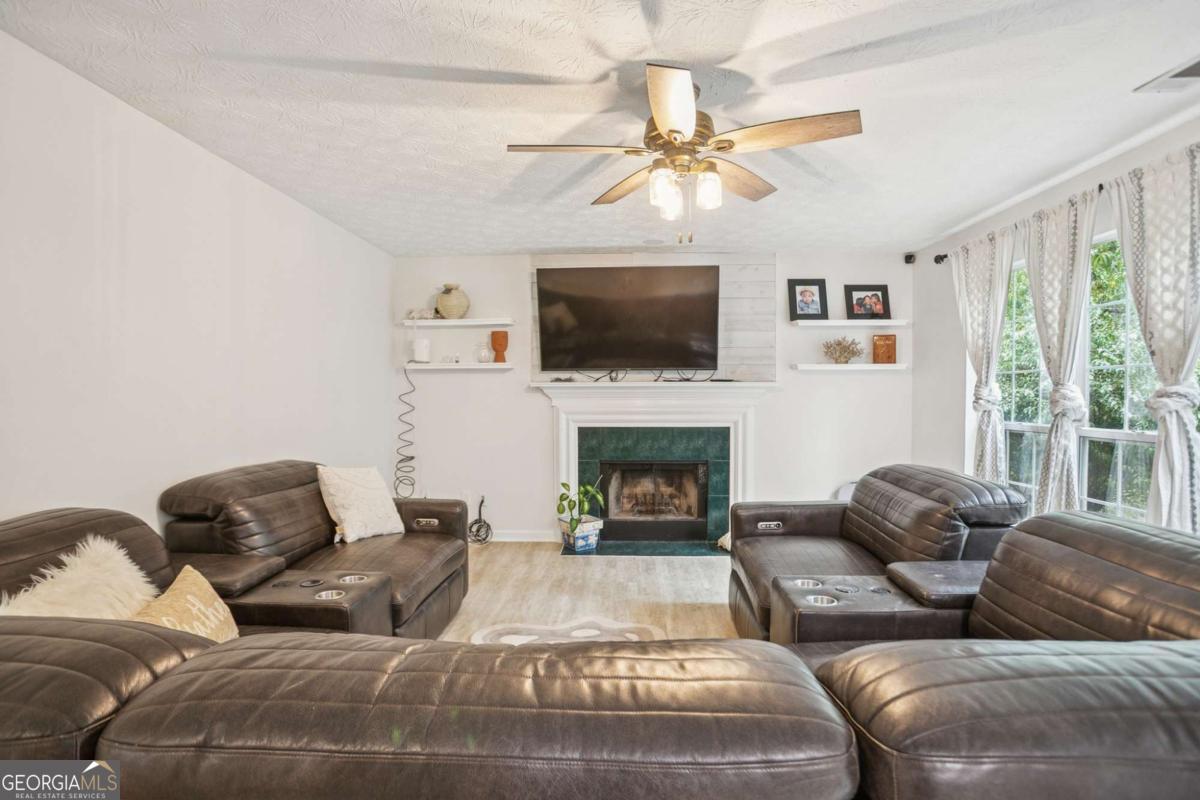 2415 Hamilton Parc Lane