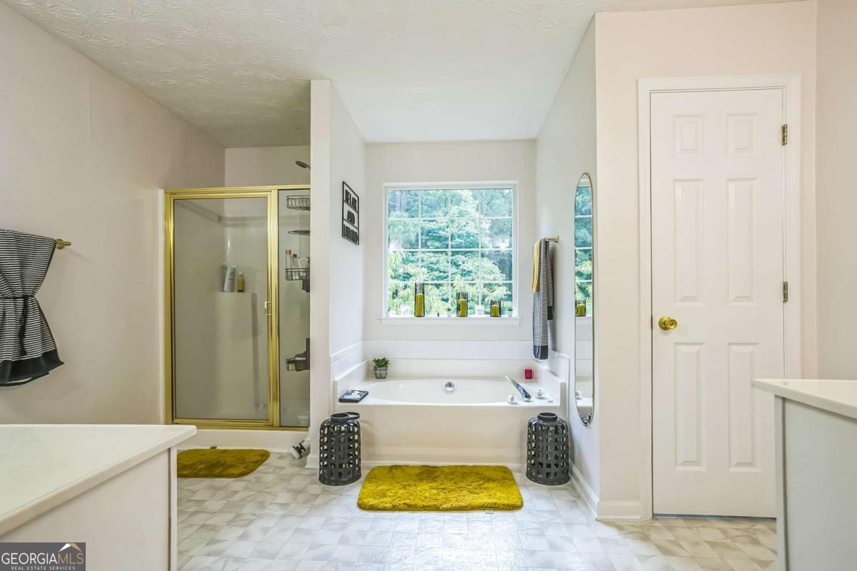 2415 Hamilton Parc Lane
