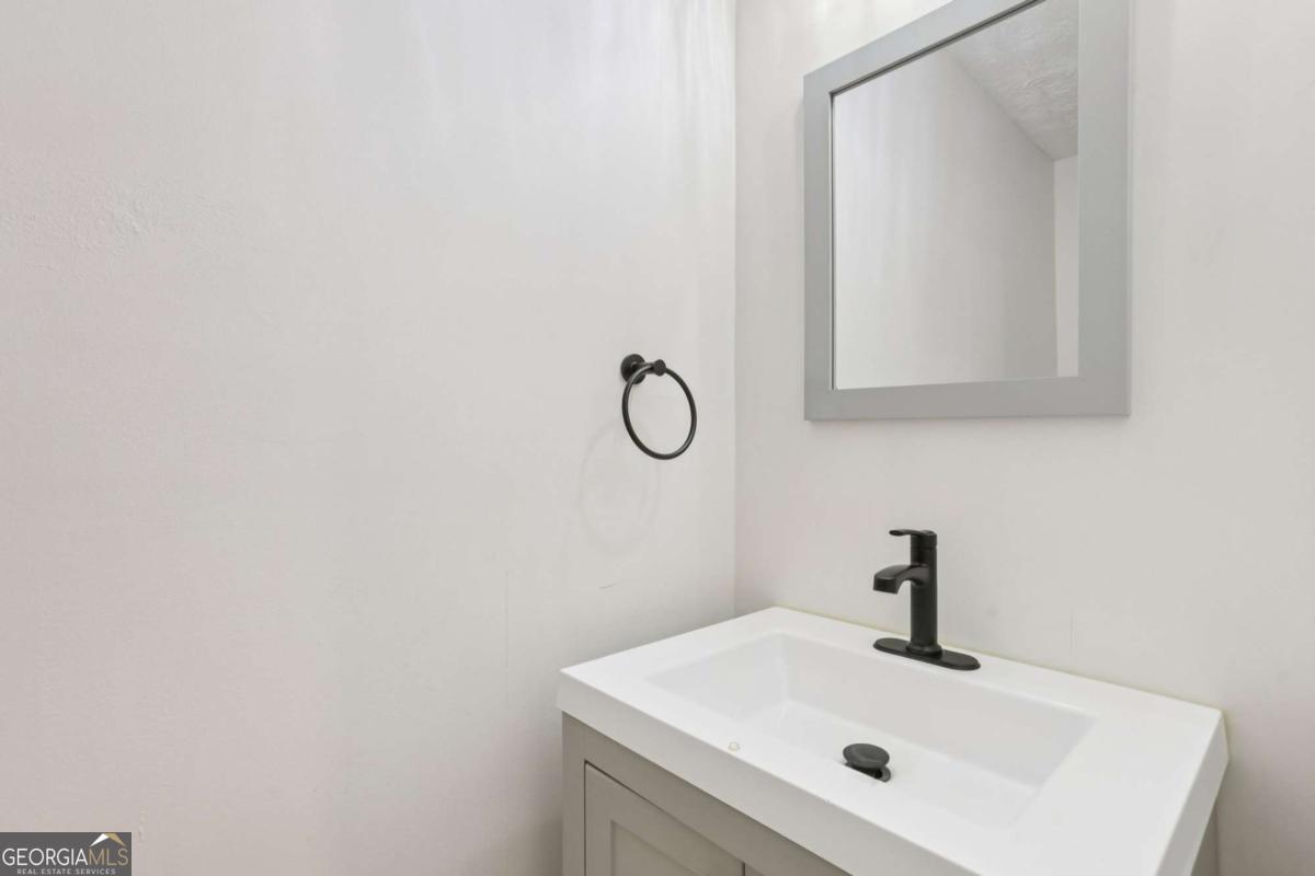 2415 Hamilton Parc Lane