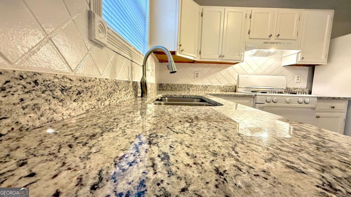 4712 Valley Ridge Drive