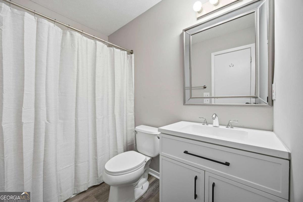 4712 Valley Ridge Drive