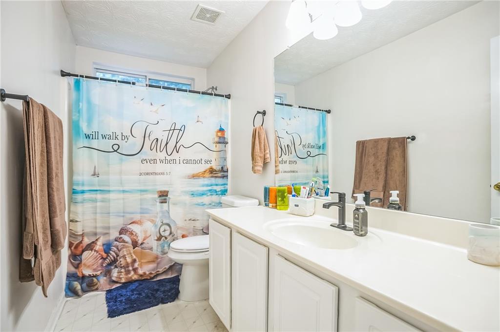 2415 Hamilton Parc Lane