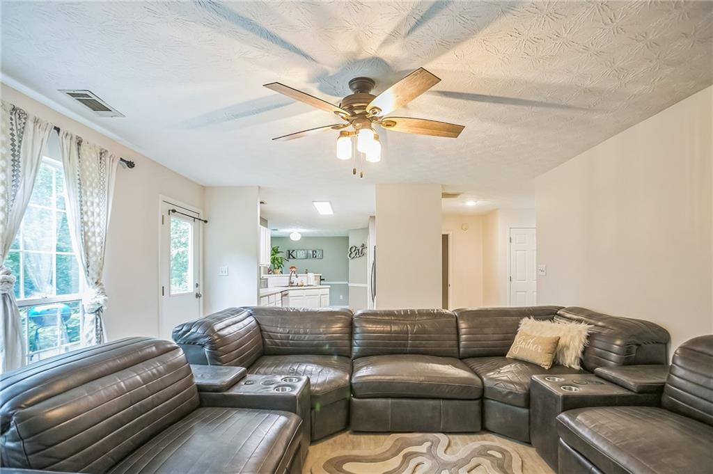 2415 Hamilton Parc Lane