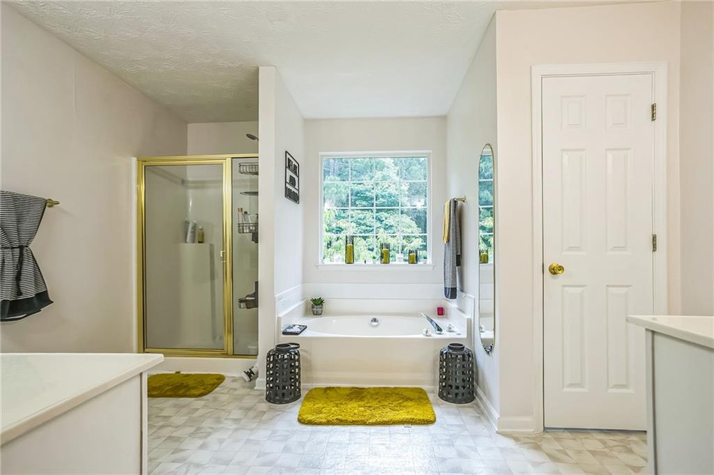 2415 Hamilton Parc Lane