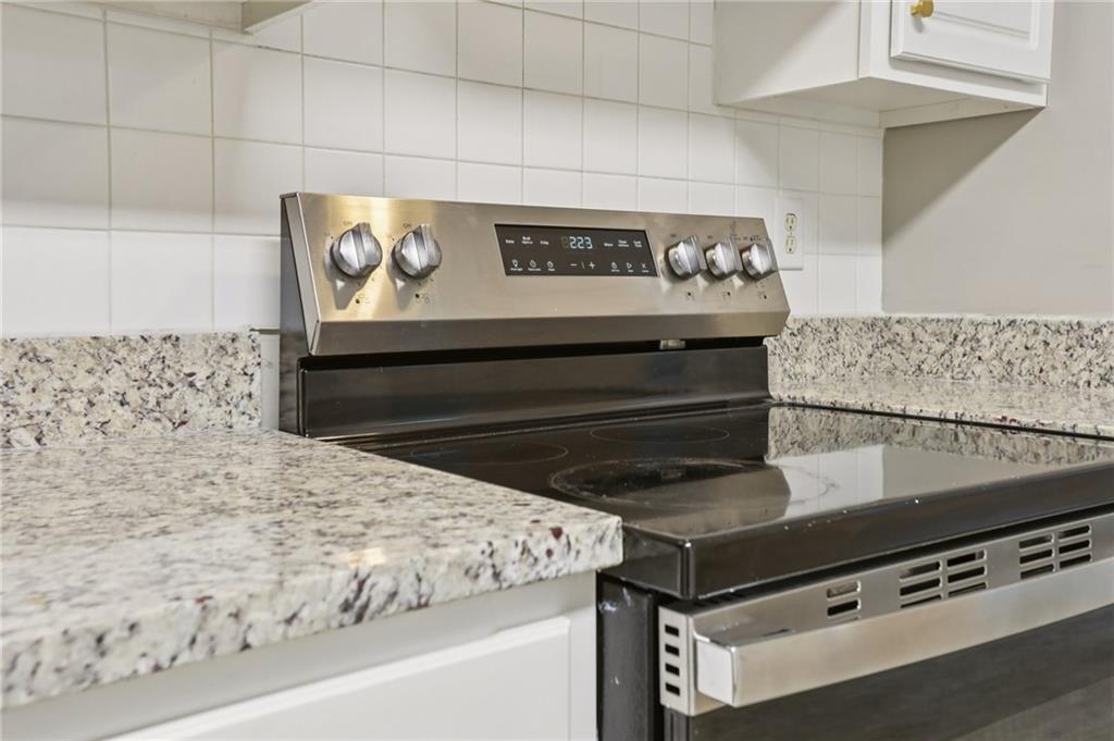 2415 Hamilton Parc Lane