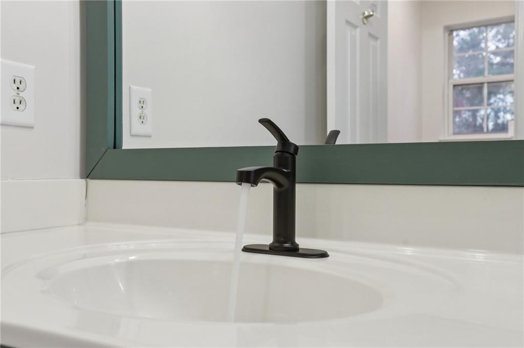 2415 Hamilton Parc Lane