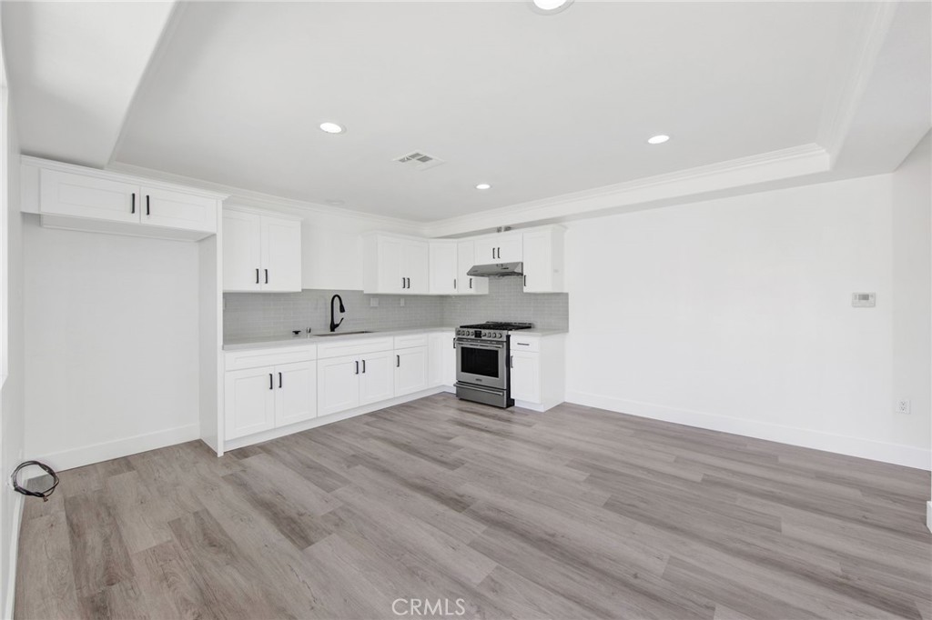 8127 Emerson Place B