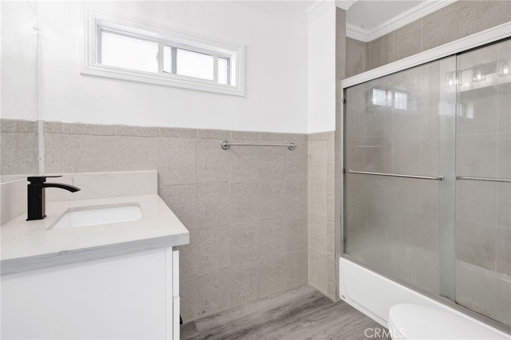 8127 Emerson Place B