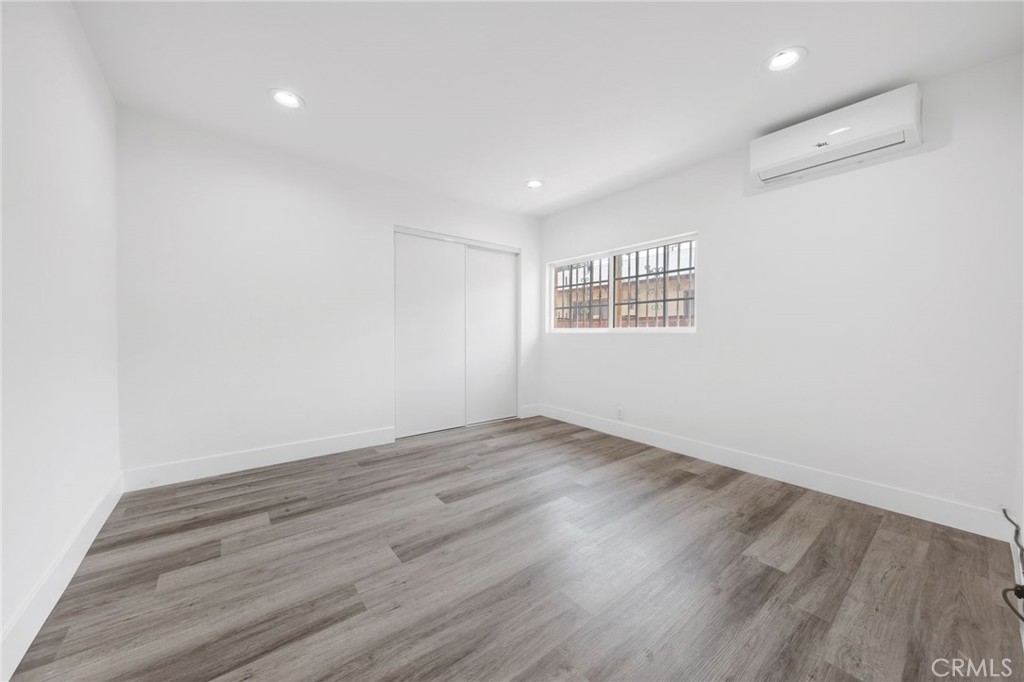 8127 Emerson Place B