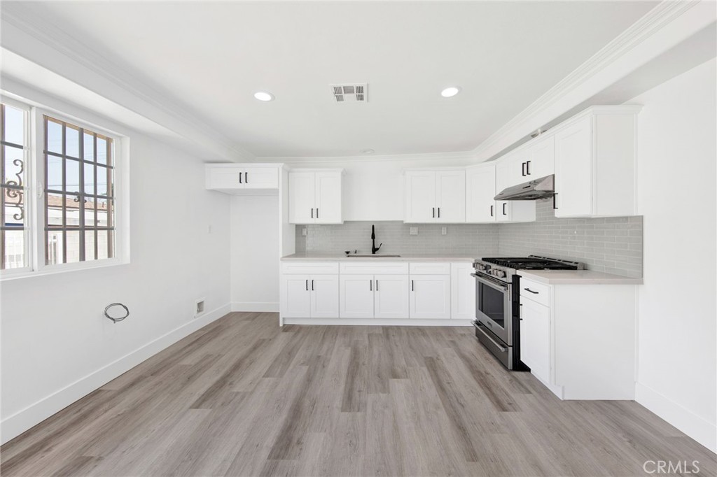 8127 Emerson Place B