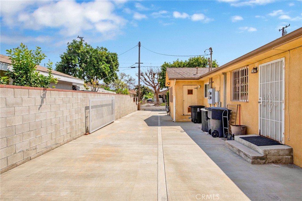 8127 Emerson Place B