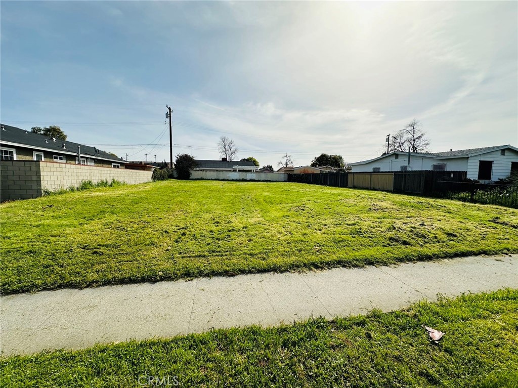 148 S Lark Ellen Avenue