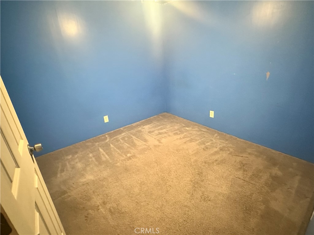 1258 Rosamond Boulevard 40