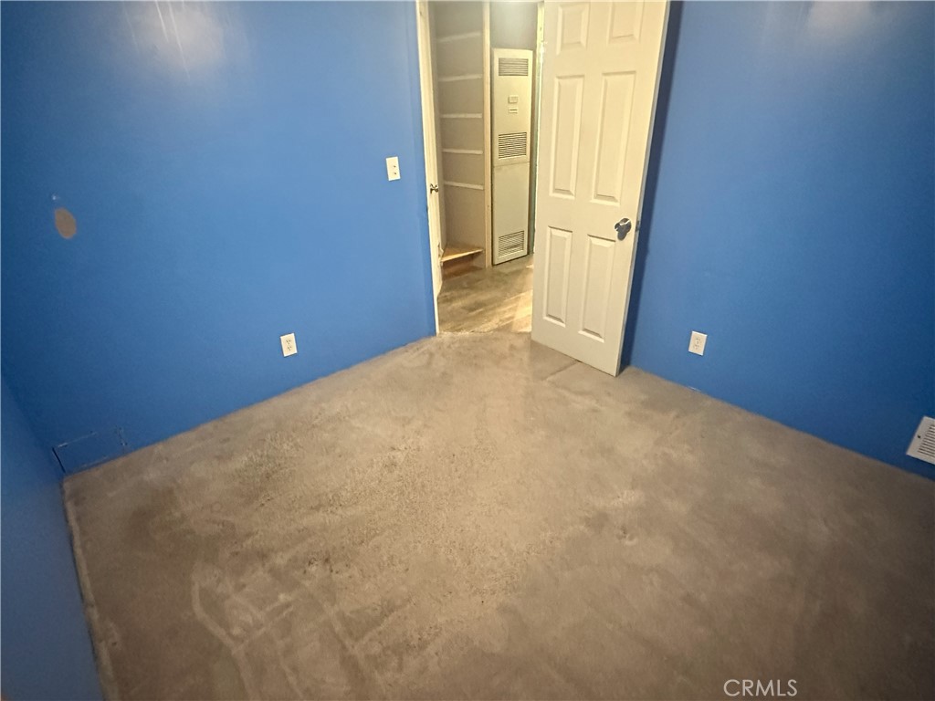 1258 Rosamond Boulevard 40