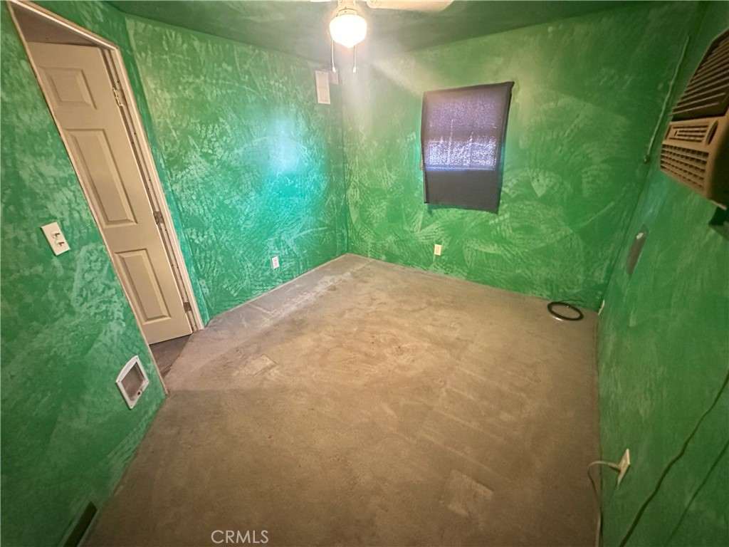 1258 Rosamond Boulevard 40