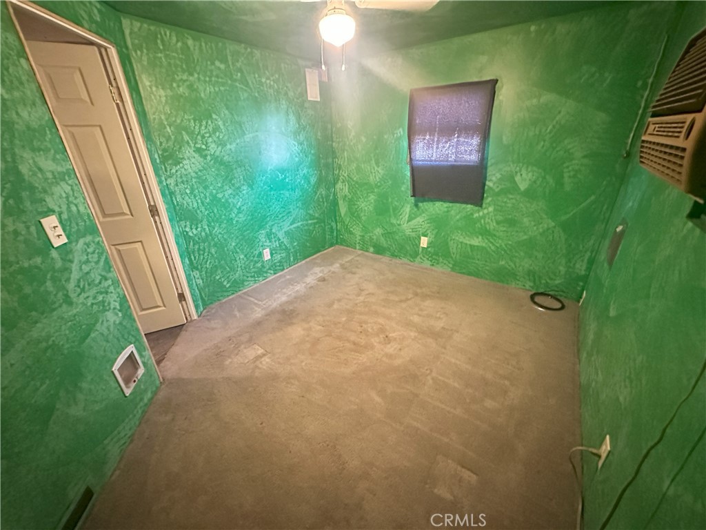 1258 Rosamond Boulevard 40