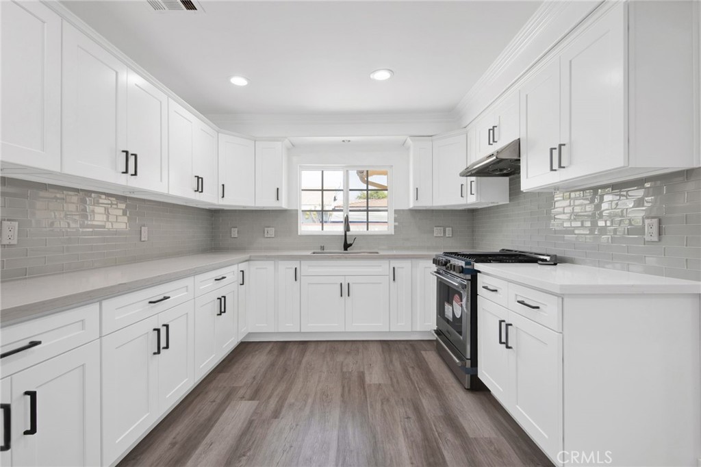 8127 Emerson Place A