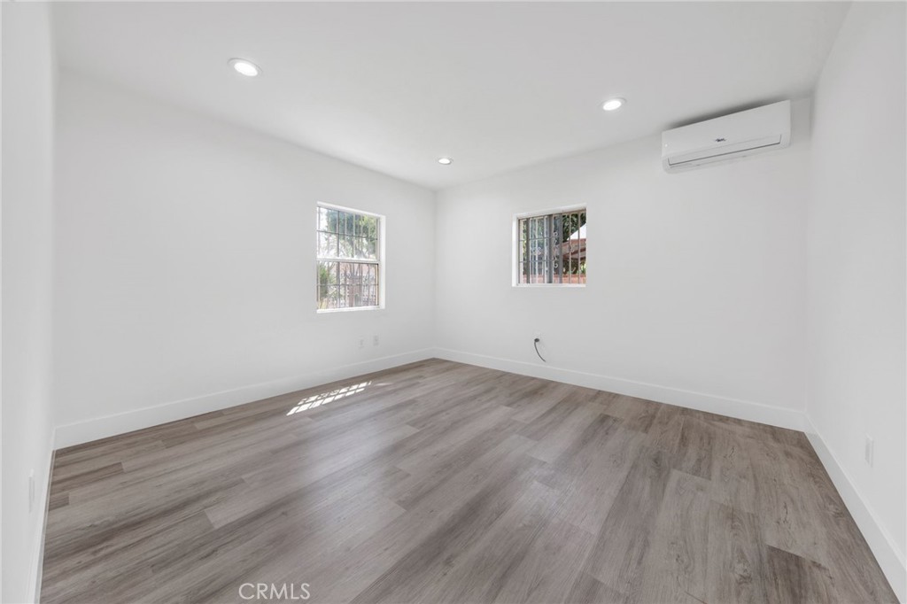 8127 Emerson Place A