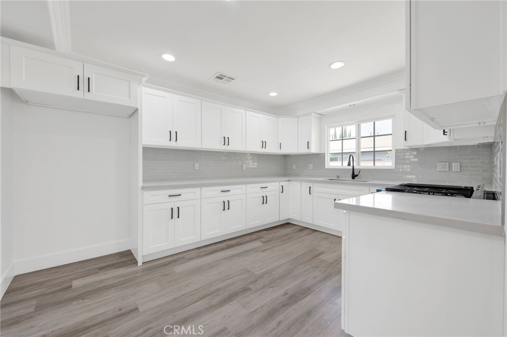 8127 Emerson Place A