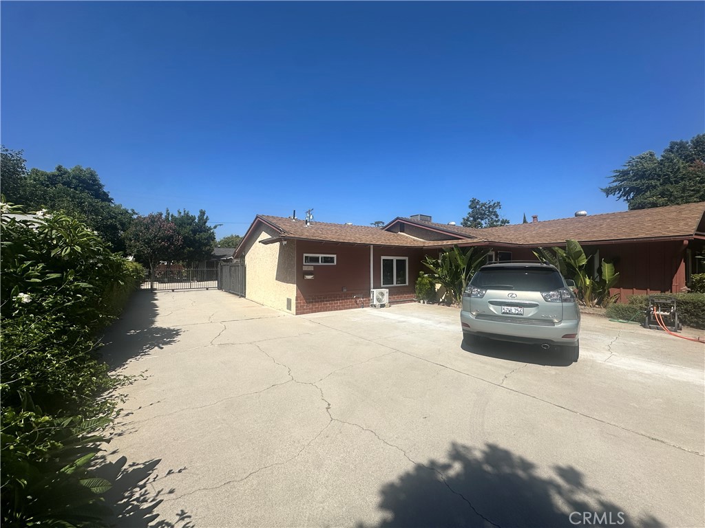 11713 Killian Street