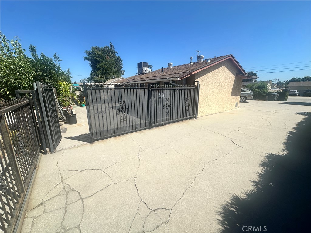 11713 Killian Street