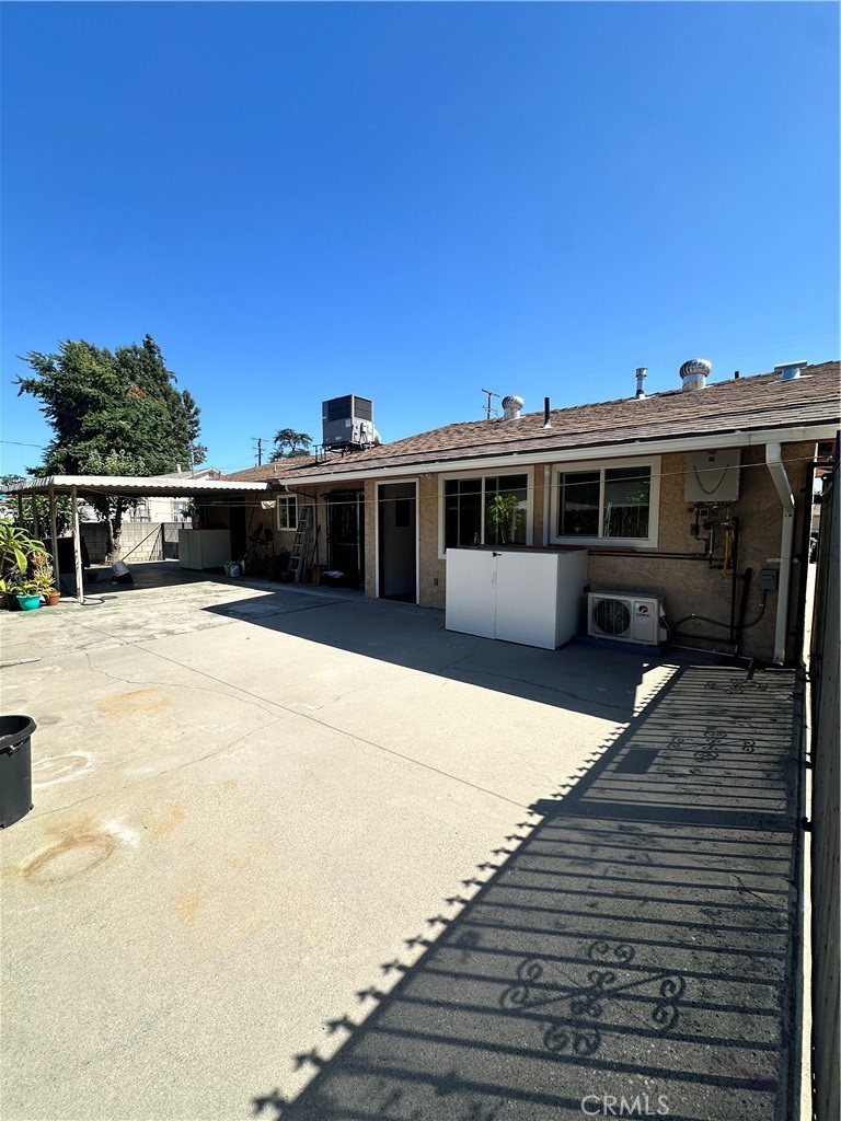 11713 Killian Street