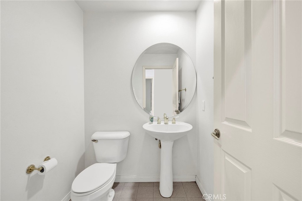 5936 Vista De La Luz