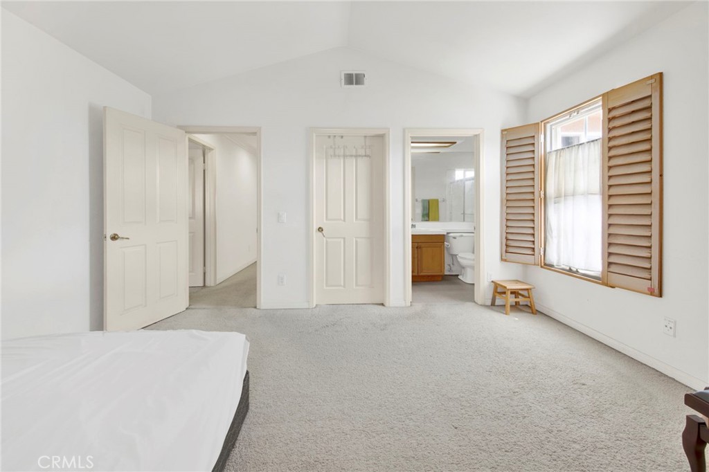 5936 Vista De La Luz