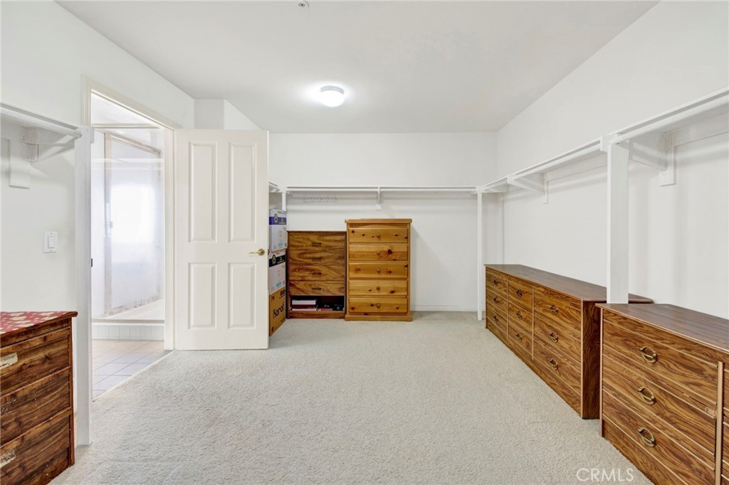 5936 Vista De La Luz