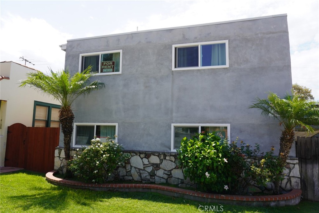 428 E Foothill