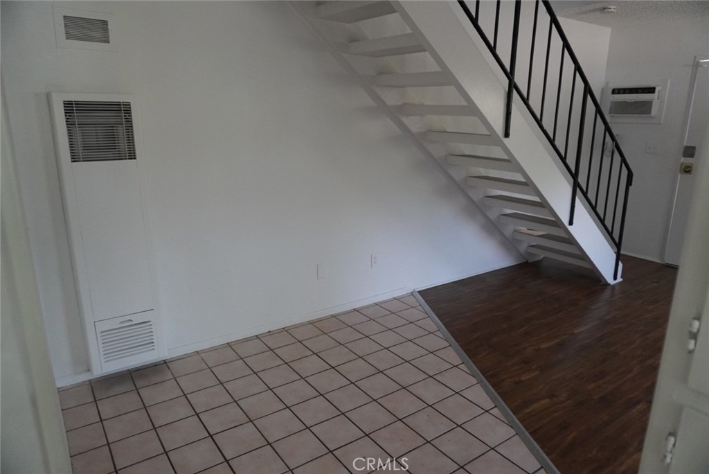 428 E Foothill
