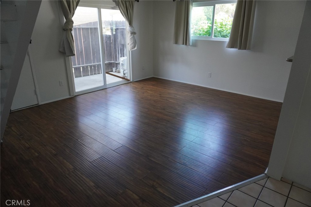 428 E Foothill