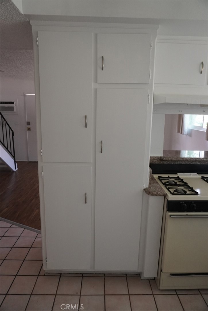 428 E Foothill