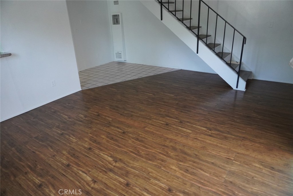 428 E Foothill