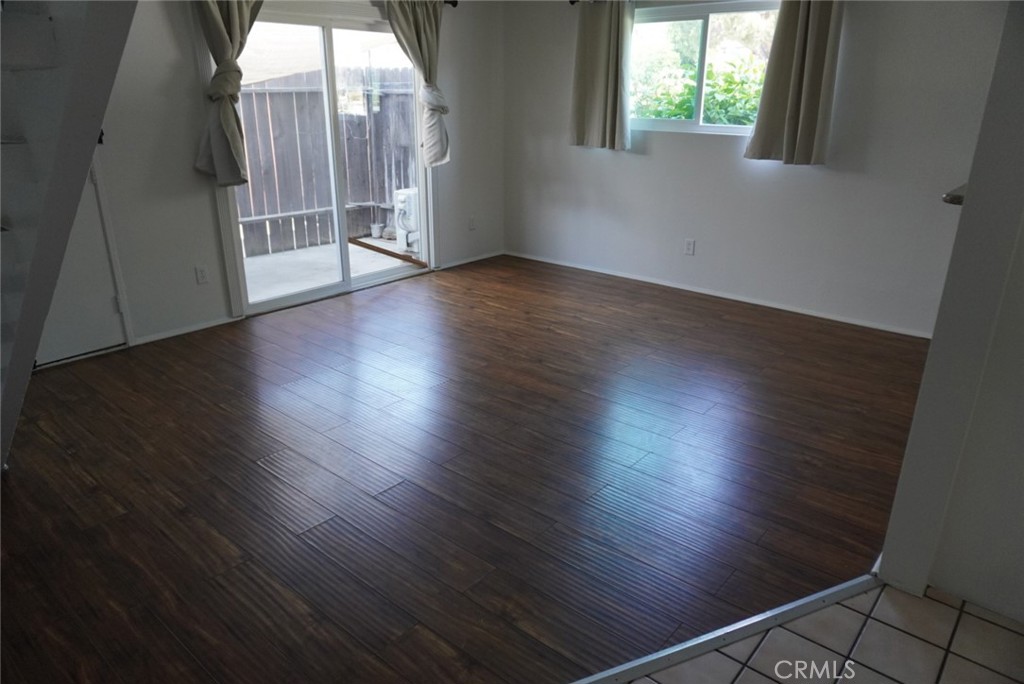 428 E Foothill