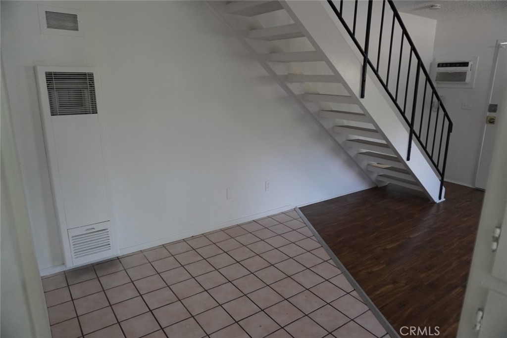 428 E Foothill
