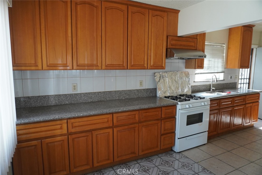 3509 Marmion Way