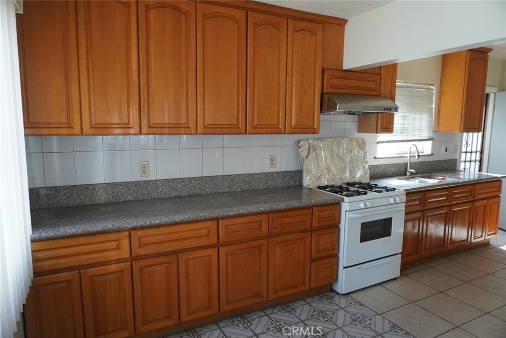 3509 Marmion Way