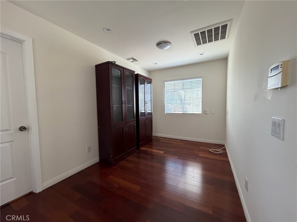 5031 Kauffman