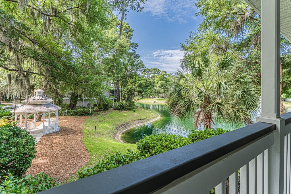 61 Victoria Square Drive